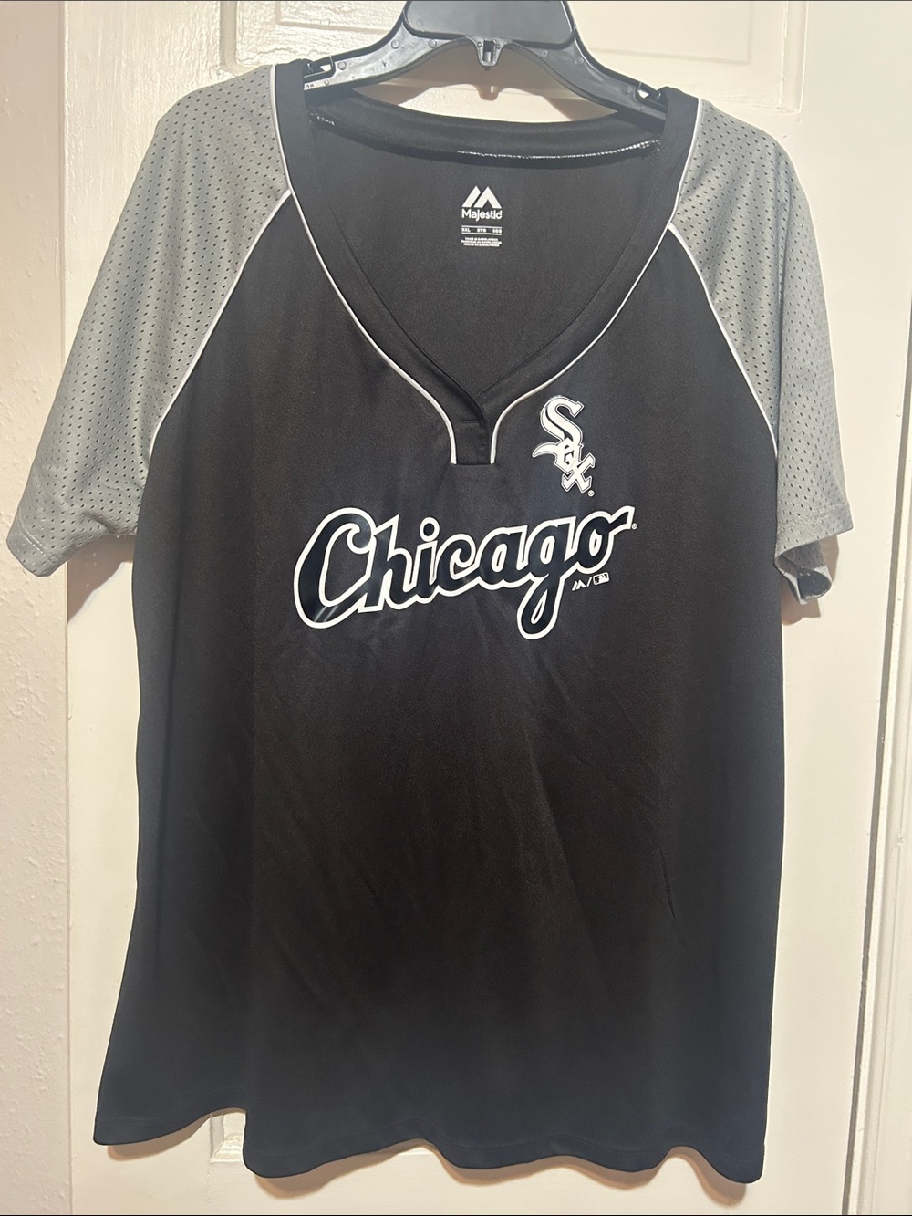 Majestic Black & Gray Chicago White Sox Script Women's Jersey Top